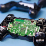 چگونه-دسته-پلی‌استیشن-یا-ایکس‌باکس-خود-را-تعمیر-کنیم؟